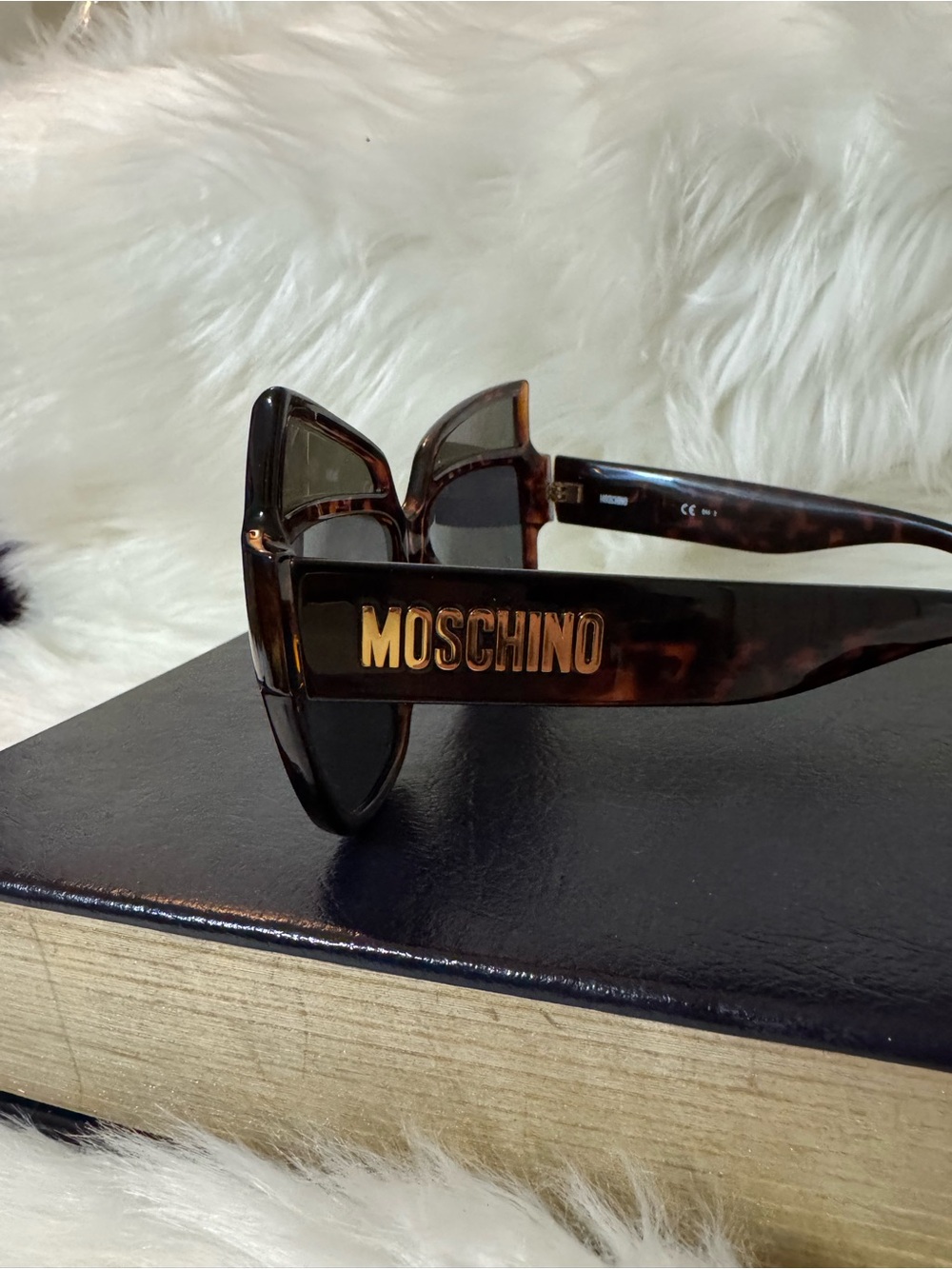 Moschino Tortoiseshell Cat-Eye Sunglasses - Brown - Picture 4 of 6
